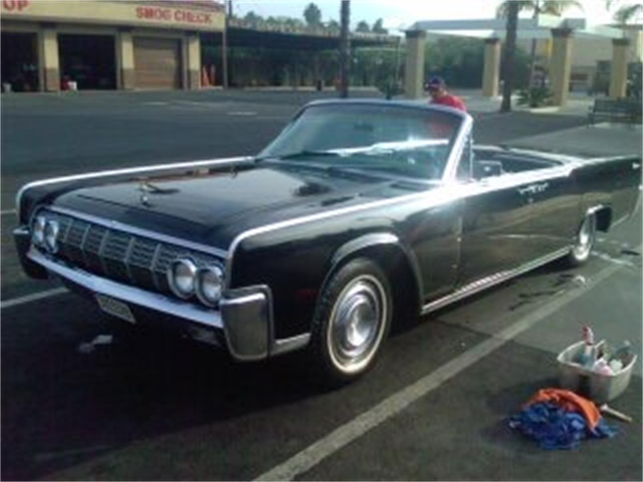 1964 Lincoln Continental Convertible - Voitures Americaines par Sylc